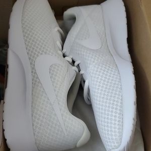 Nike Women's Tanjun Shoes